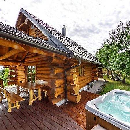 Bear'S Log Villa Seliste Dreznicko Exterior photo