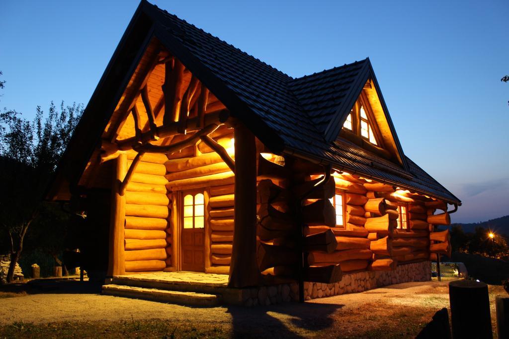 Bear'S Log Villa Seliste Dreznicko Exterior photo