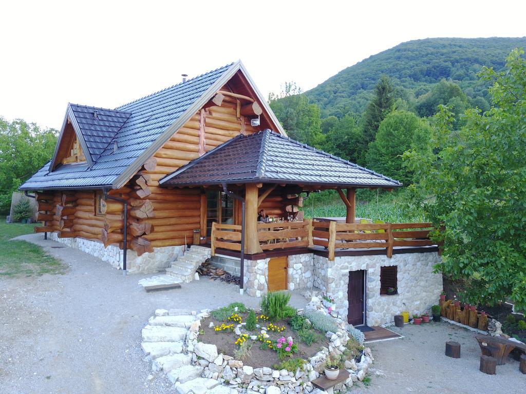 Bear'S Log Villa Seliste Dreznicko Exterior photo