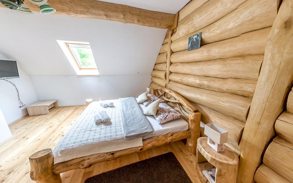 Bear'S Log Villa Seliste Dreznicko Exterior photo